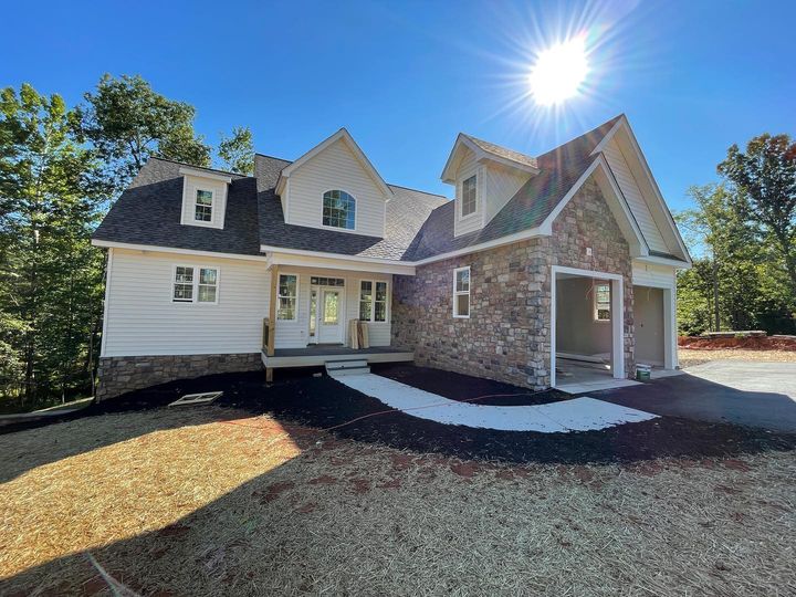 The Ivy Creek house plan 921 is move-in ready.